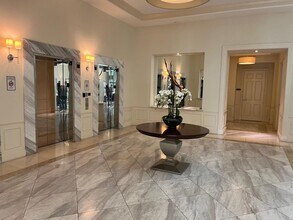 1300 Ponce de Leon Blvd in Coral Gables, FL - Building Photo - Building Photo