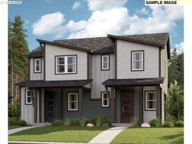 8121 SE Kinnaman St in Hillsboro, OR - Building Photo