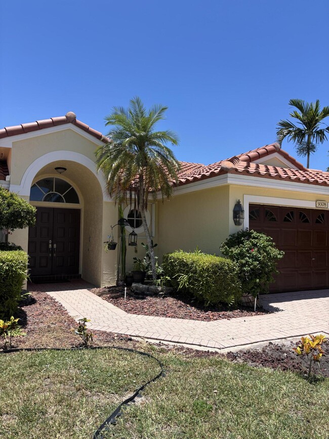 9308 Lake Serena Dr in Boca Raton, FL - Building Photo - Building Photo