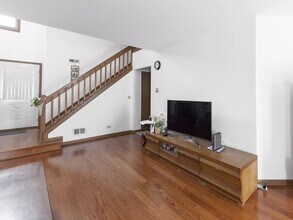4902 Turnberry Dr in Hoffman Estates, IL - Building Photo - Building Photo