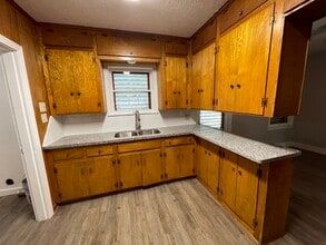 2412 Cedar Dr in La Marque, TX - Building Photo - Building Photo