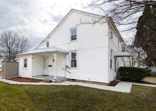 51 Sycamore St in Tiffin, OH - Foto de edificio - Building Photo