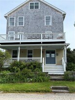 9 Union St in Jamestown, RI - Building Photo