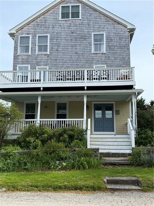 9 Union St in Jamestown, RI - Foto de edificio