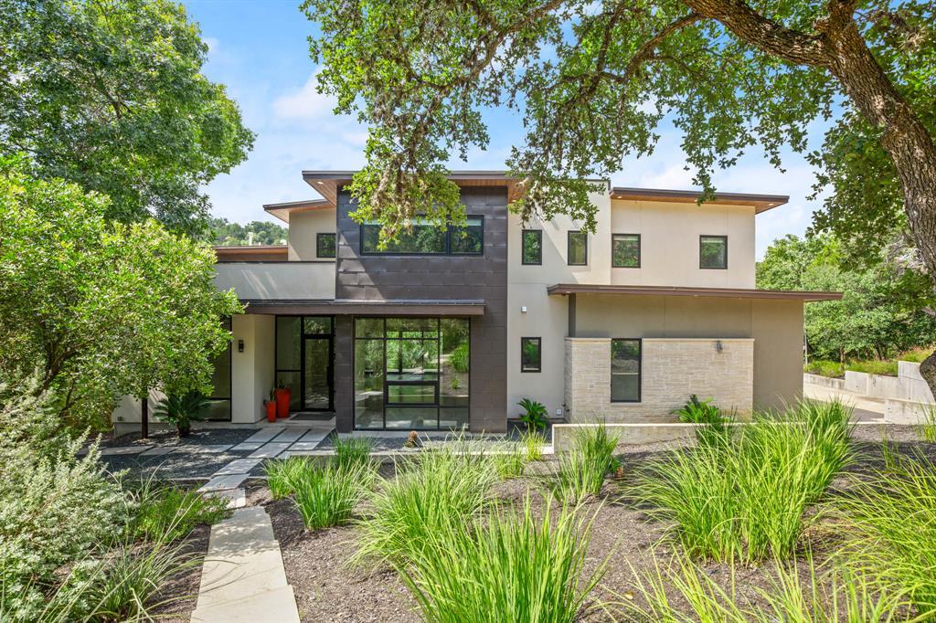 500 Laurel Valley Rd in West Lake Hills, TX - Building Photo