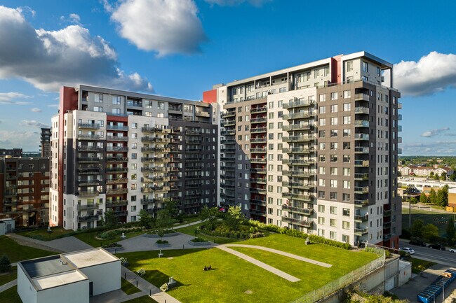 1360 Lucien-Paiement Rue in Laval, QC - Building Photo - Building Photo