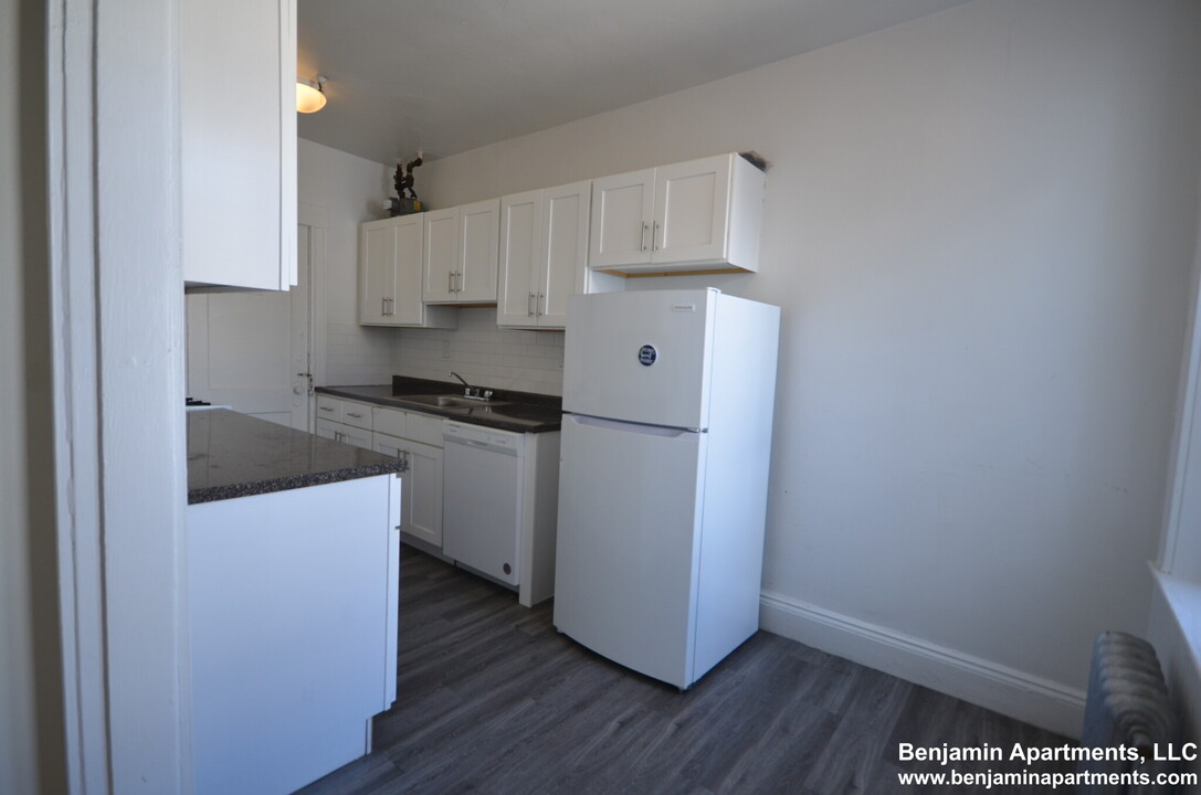 1241 Boylston St, Unit 1 in Boston, MA - Building Photo