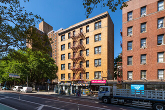 201-203 Allen St in New York, NY - Foto de edificio - Building Photo