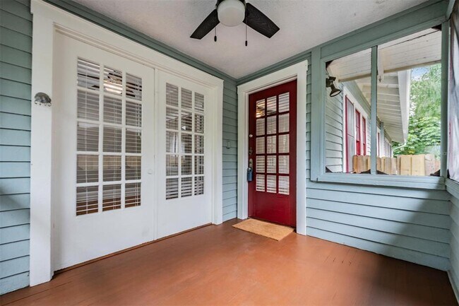 1002 E Crenshaw St in Tampa, FL - Building Photo - Building Photo