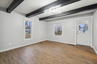 1025 Cady Ct in Lansing, MI - Building Photo - Building Photo