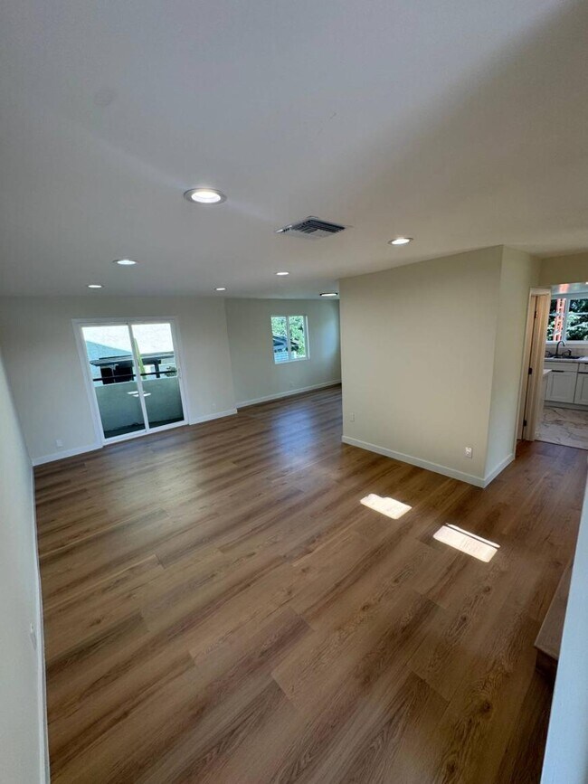 515 W Doran St in Glendale, CA - Building Photo - Building Photo