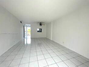 620 NE 12th Ave in Hallandale Beach, FL - Building Photo - Building Photo