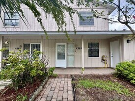 4589 Lighthouse Cir in Orlando, FL - Building Photo