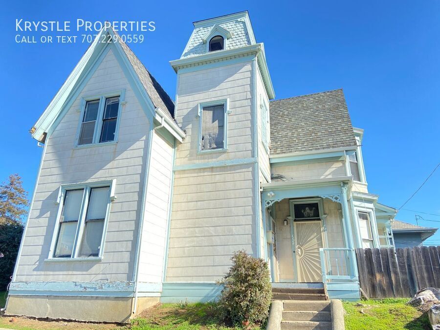 1130 Marin St in Vallejo, CA - Foto de edificio