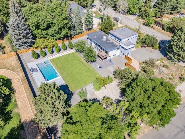 1990 Poplar Ave in Boulder, CO - Foto de edificio - Building Photo