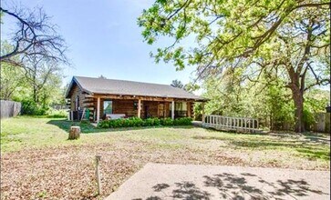 1126 Kingston Dr in Lewisville, TX - Building Photo - Building Photo