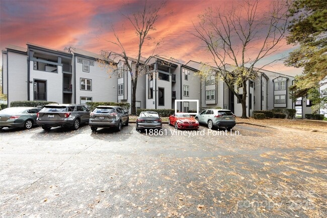 18861 Vineyard Point Ln in Cornelius, NC - Building Photo - Building Photo