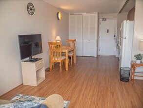 1655 Makaloa St, Unit Unit 1510 in Honolulu, HI - Building Photo - Building Photo