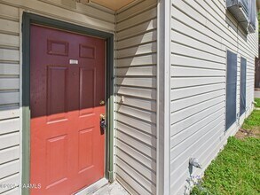 201 High Meadows Blvd in Lafayette, LA - Building Photo - Building Photo