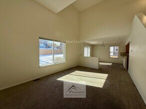 7395 Creekfront Dr in Fountain, CO - Building Photo - Building Photo