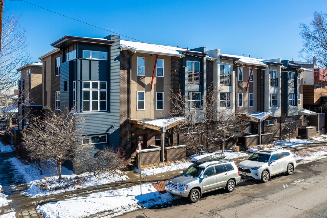 LoHi Apartment Bldg in Denver, CO - Building Photo