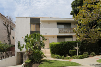 1609 Greenfield Ave in Los Angeles, CA - Building Photo - Building Photo