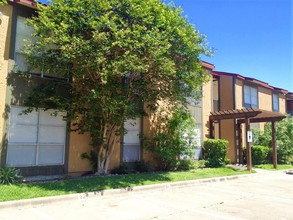 The Arbors on 31st in Bryan, TX - Building Photo - Other