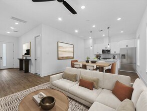 867 Mansfield St in Houston, TX - Building Photo - Building Photo