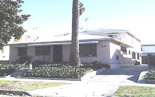 836 N Fuller Ave in Los Angeles, CA - Building Photo