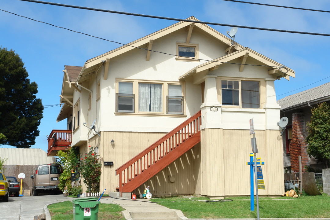 5421 Market St in Oakland, CA - Foto de edificio