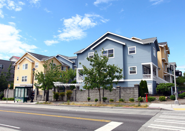 Denice Hunt Townhomes in Seattle, WA - Building Photo - Building Photo