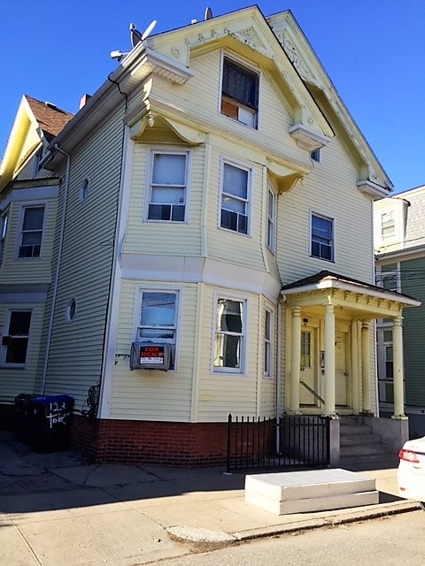 121-123 Tobey St in Providence, RI - Building Photo - Building Photo