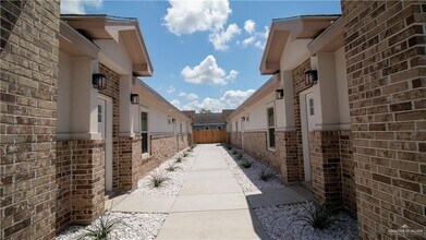 25 E Jessamine Ave in La Feria, TX - Building Photo - Building Photo