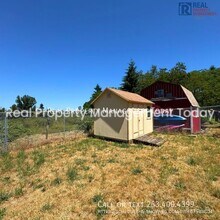 9909 98th St SW in Tacoma, WA - Foto de edificio - Building Photo