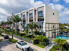 Galleria Lofts in Fort Lauderdale, FL - Building Photo