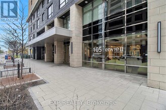 105-2105 Champagne Ave S in Ottawa, ON - Building Photo - Building Photo