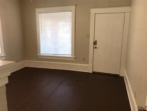 1118 N Zang Blvd in Dallas, TX - Building Photo - Building Photo