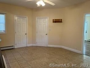 44 Oak Ave in Shelton, CT - Building Photo - Building Photo