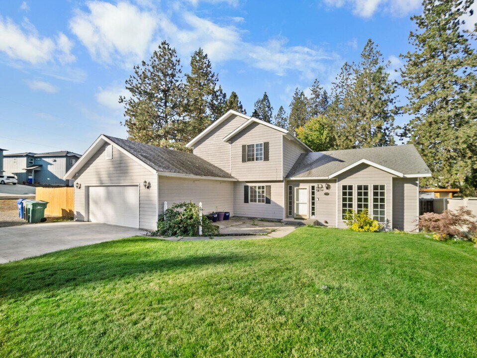 12703 N Perry St in Spokane, WA - Building Photo
