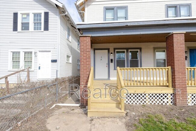 property at 618 Racine Ave