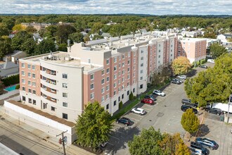 Maple Tower Condominium in Westbury, NY - Building Photo - Building Photo