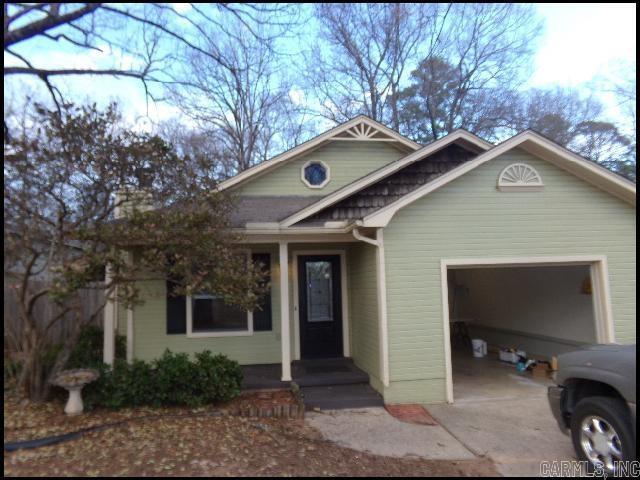 property at 122 Pin Oak Cove