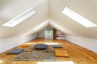 4042 1st Ave NE in Seattle, WA - Foto de edificio - Building Photo