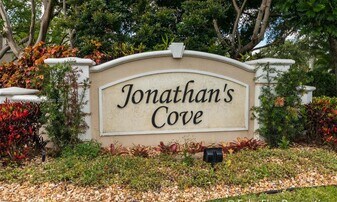 5191 Palmbrooke Cir in West Palm Beach, FL - Building Photo