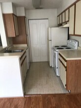 1061 S Hiawassee Rd in Orlando, FL - Building Photo - Building Photo