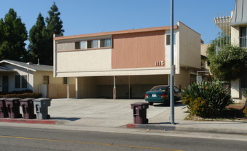 1115 E Wilson Ave in Glendale, CA - Building Photo - Building Photo