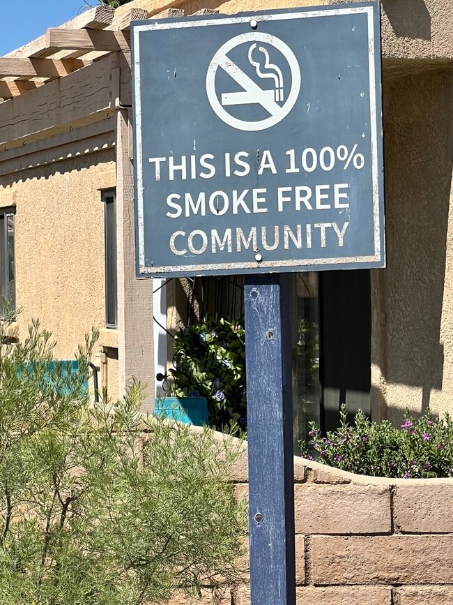 73530 Catalina Way, Unit info@twelve14.com in Palm Desert, CA - Foto de edificio - Building Photo