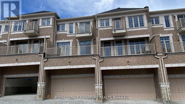 303 Kirkham Dr in Markham, ON - Building Photo - Building Photo