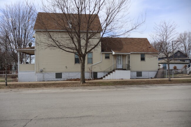 602 W 145th St in East Chicago, IN - Building Photo - Building Photo