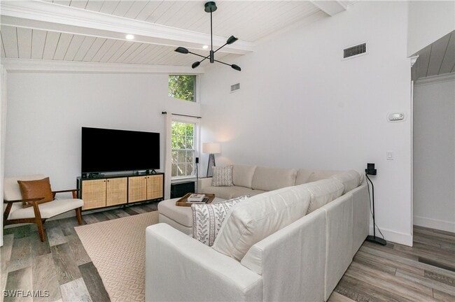1320 Lake Shore Dr in Naples, FL - Building Photo - Building Photo